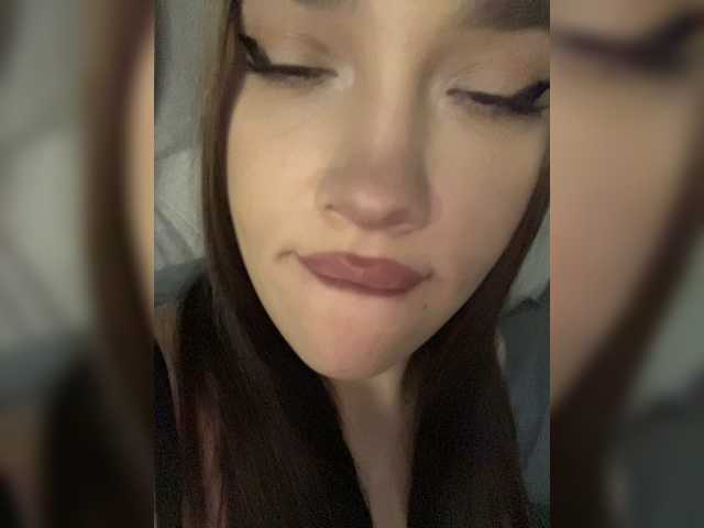 Glossmixdoll live cam on BongaCams