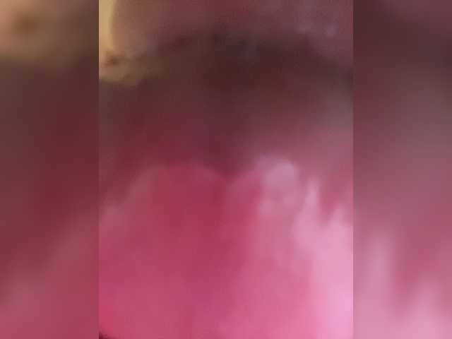 Glossmixdoll live cam on BongaCams