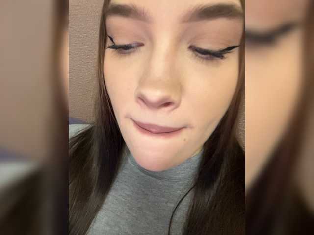 Glossmixdoll live cam on BongaCams