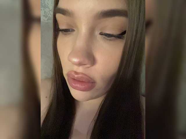 Glossmixdoll live cam on BongaCams