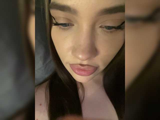 Glossmixdoll live cam