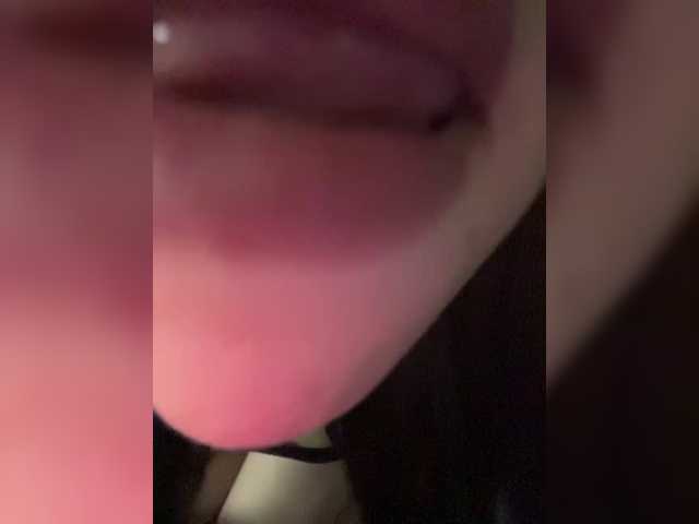 Glossmixdoll live cam on BongaCams