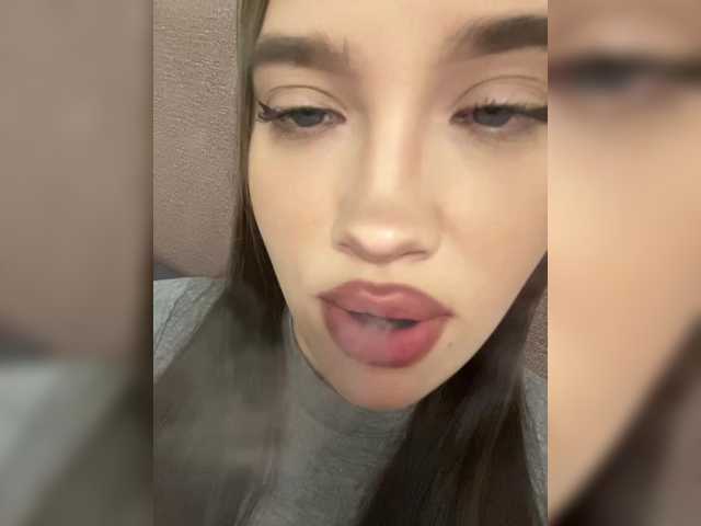 Glossmixdoll live webcam show