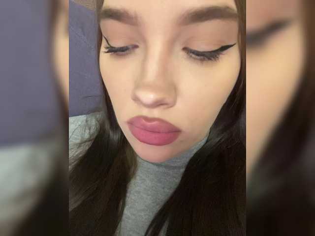 Glossmixdoll live webcam show