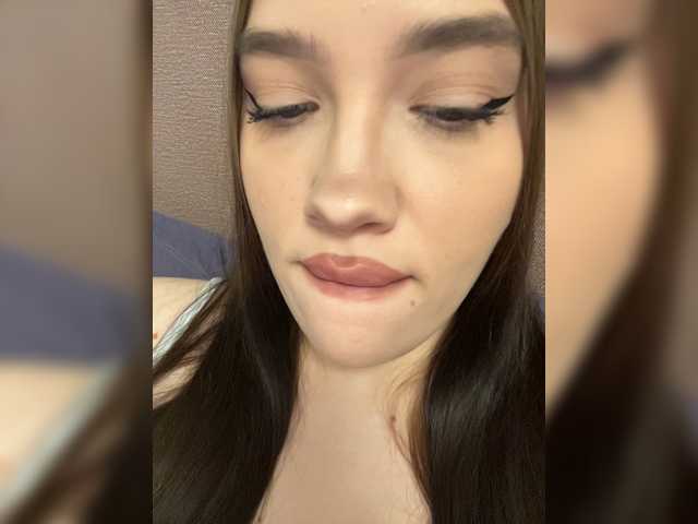 Glossmixdoll live cam on BongaCams