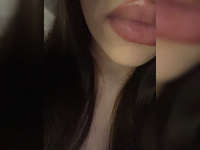 Glossmixdoll live cam on BongaCams
