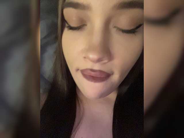 Glossmixdoll live cam on BongaCams