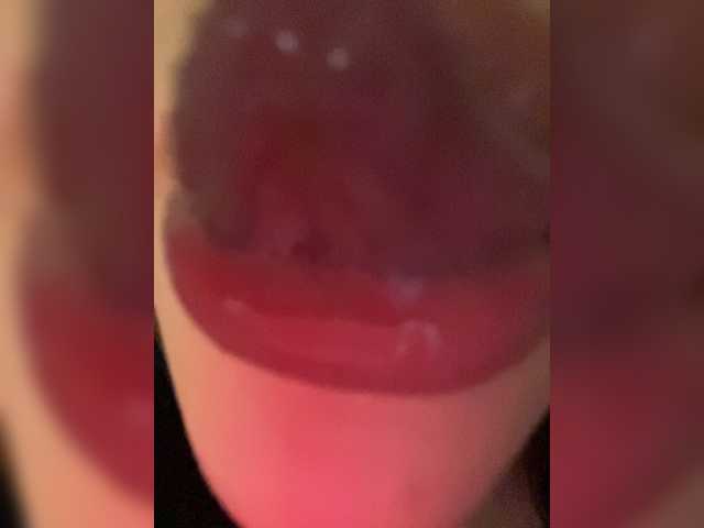 Glossmixdoll live cam on BongaCams