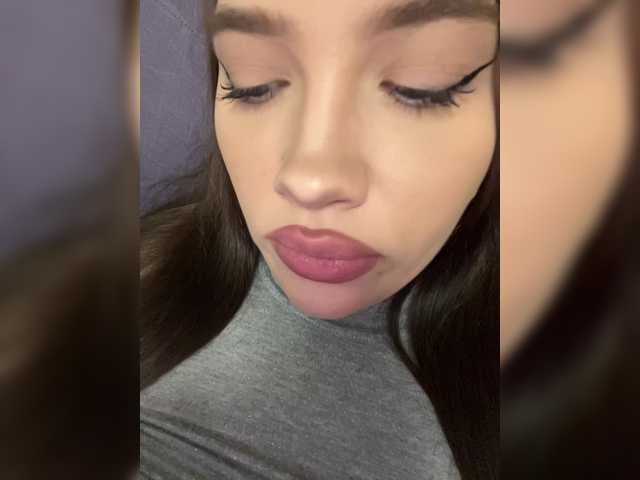 Glossmixdoll live cam on BongaCams