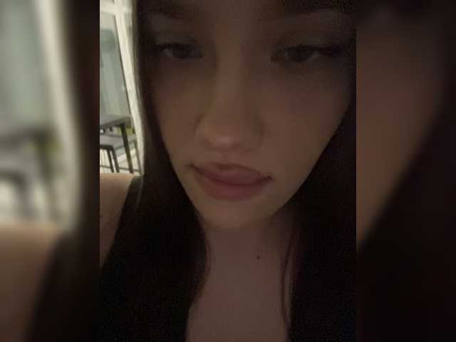 Glossmixdoll live cam on BongaCams