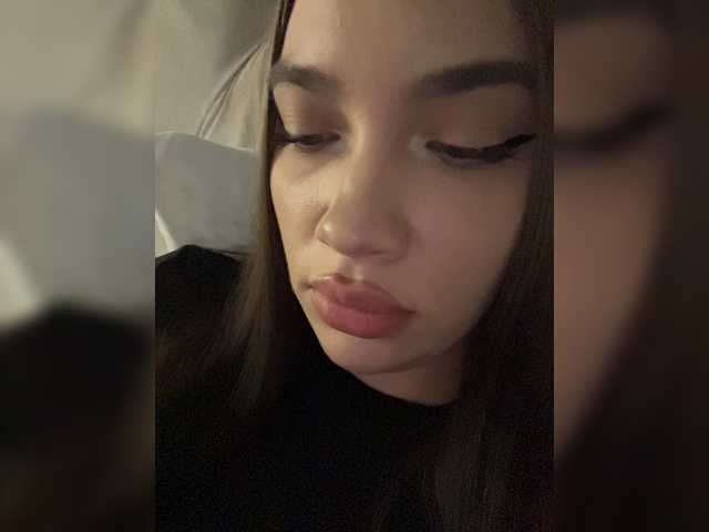 Glossmixdoll live cam on BongaCams