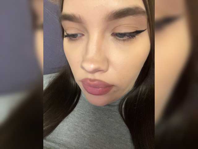 Glossmixdoll live webcam show