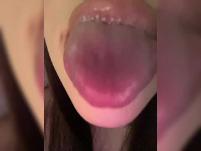 Glossmixdoll live cam on BongaCams