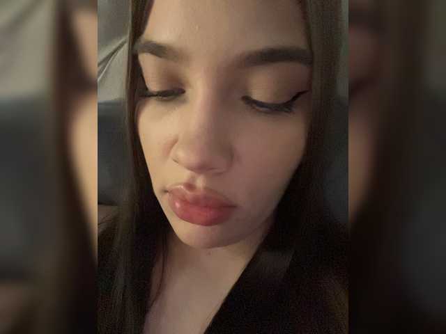 Glossmixdoll live cam on BongaCams