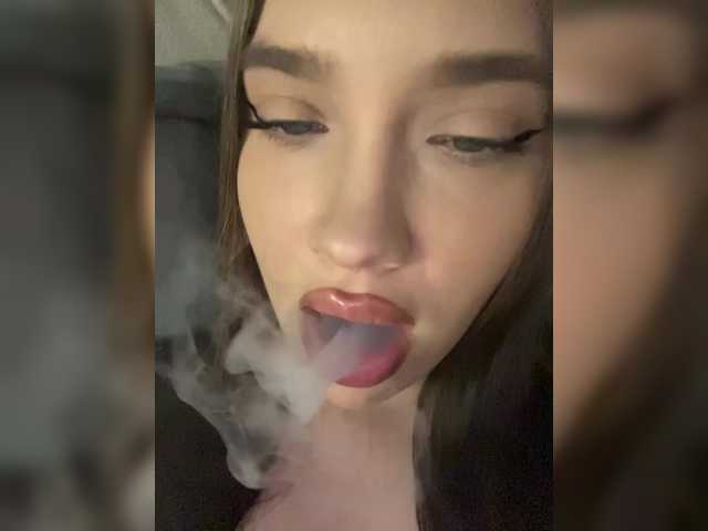 Glossmixdoll live cam on BongaCams