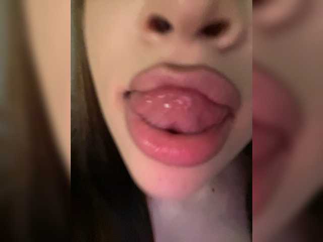 Glossmixdoll live cam on BongaCams