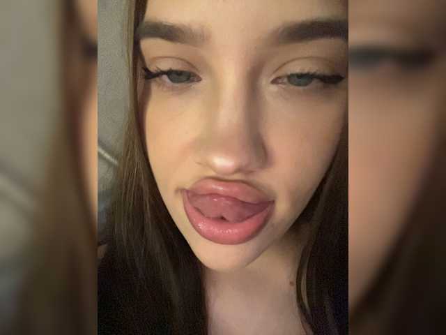 Live трансляция Glossmixdoll - slutnetki.online