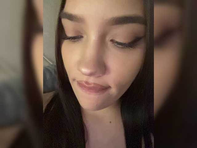 Glossmixdoll live cam on BongaCams