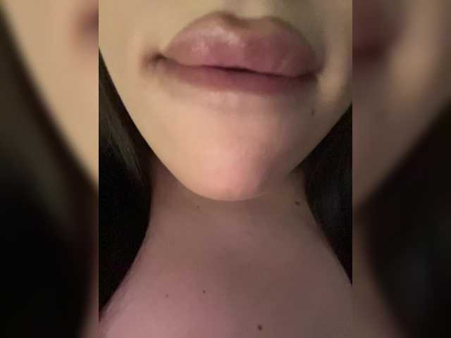Glossmixdoll live cam on BongaCams