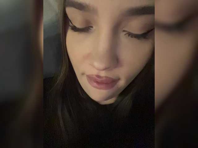 Glossmixdoll live cam on BongaCams