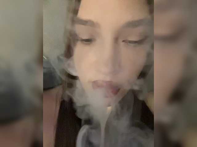Glossmixdoll live cam on BongaCams