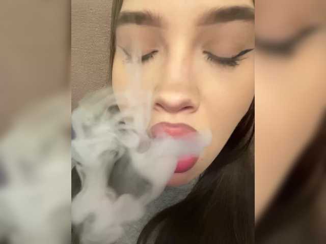 Glossmixdoll live cam on BongaCams