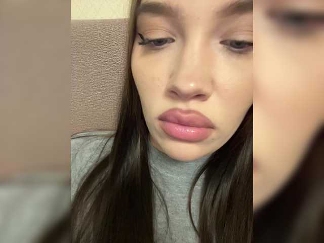 Glossmixdoll live cam on BongaCams