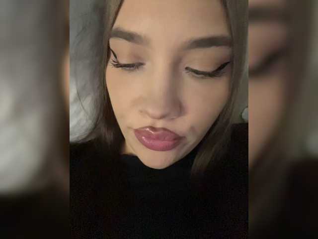 Glossmixdoll live cam on BongaCams