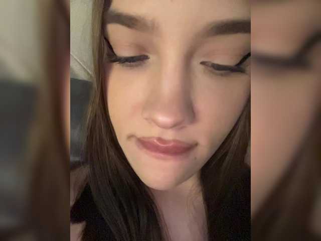 Glossmixdoll live cam on BongaCams
