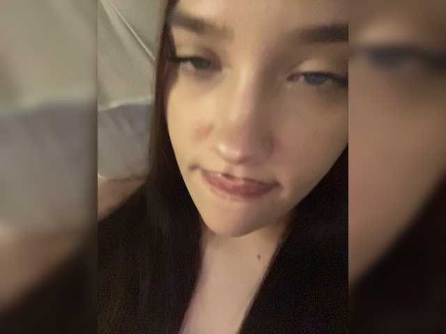 Glossmixdoll live cam on BongaCams