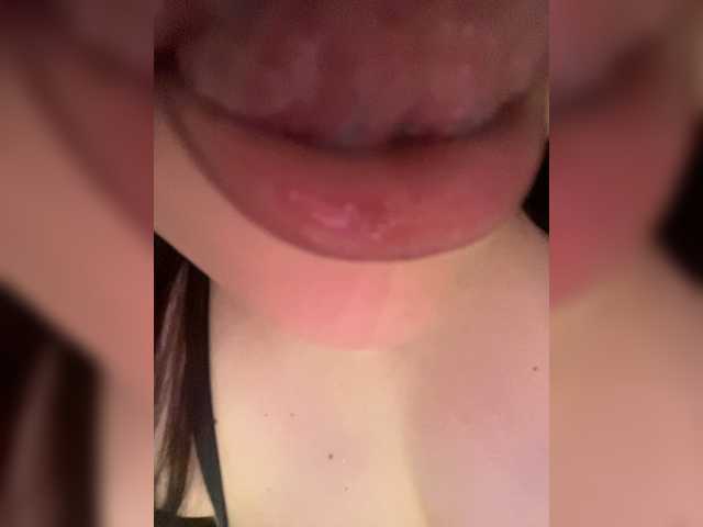 Glossmixdoll live cam on BongaCams
