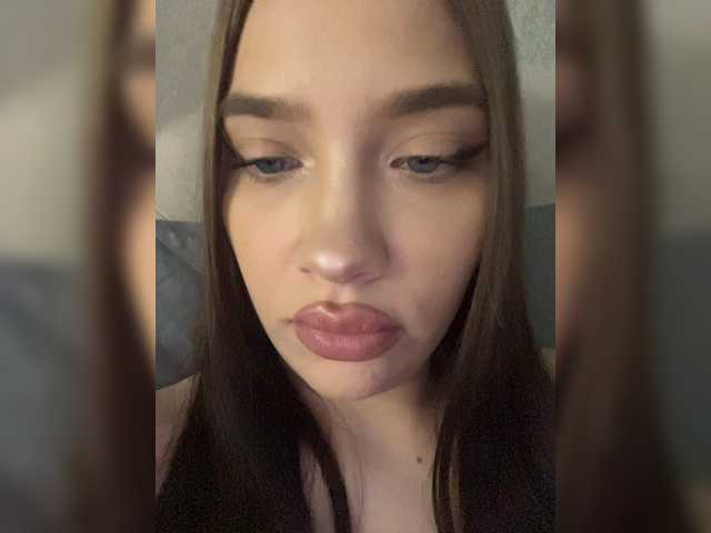Glossmixdoll live cam on BongaCams
