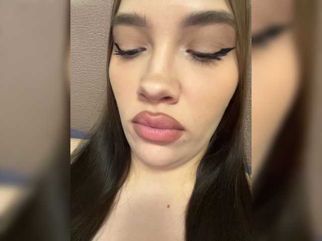 Glossmixdoll live webcam show