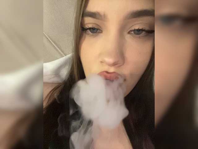 Glossmixdoll live webcam show