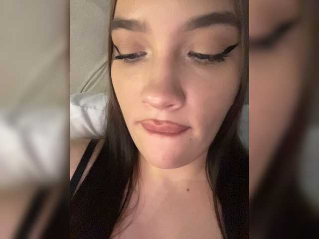 Glossmixdoll live cam on BongaCams