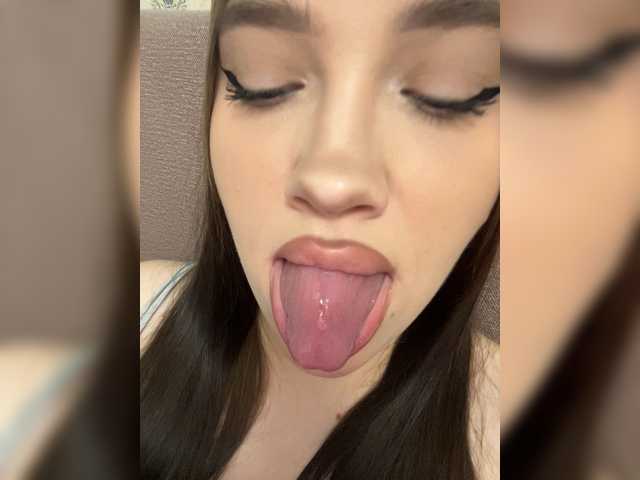 Glossmixdoll live cam on BongaCams
