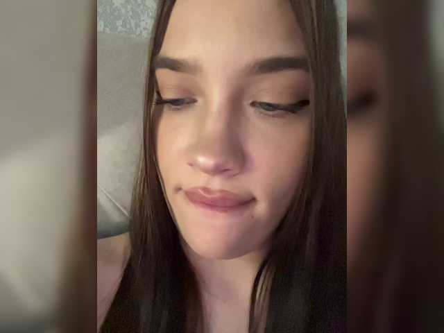Glossmixdoll live cam on BongaCams