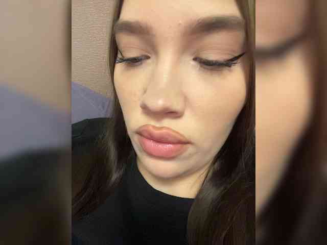 Glossmixdoll webcam