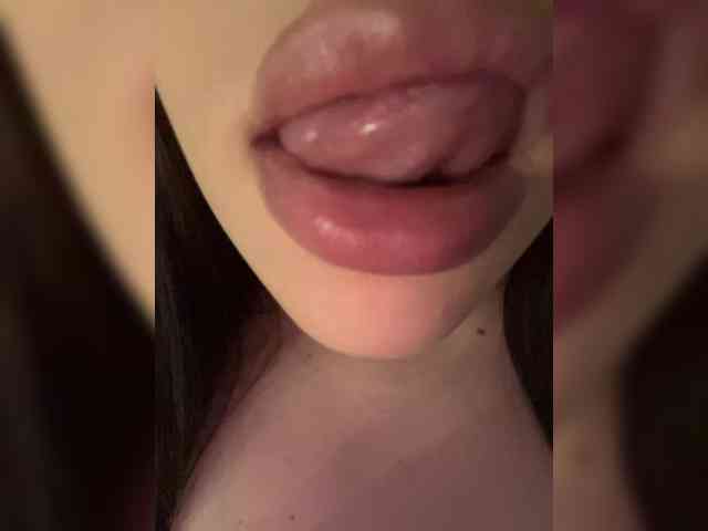 Glossmixdoll webcam