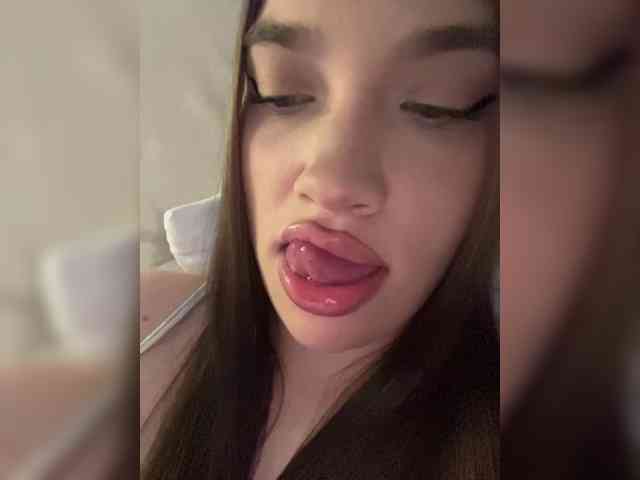 Glossmixdoll webcam