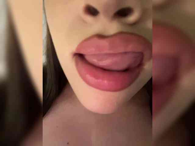 Glossmixdoll webcam