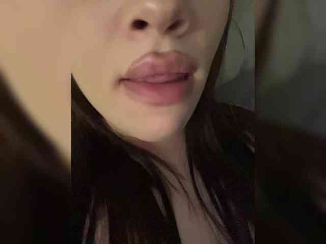 Glossmixdoll webcam
