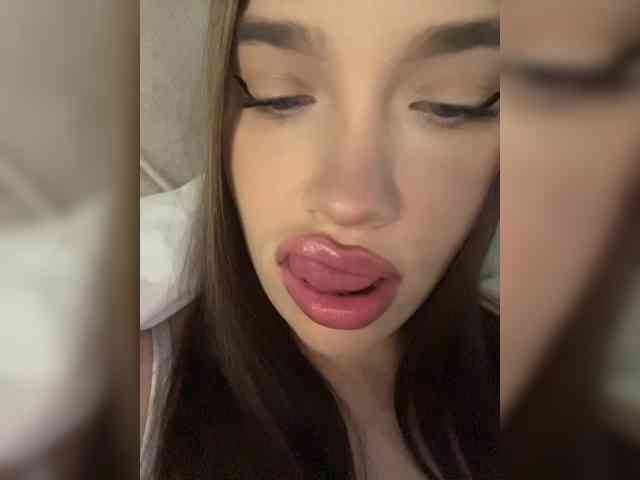Glossmixdoll webcam