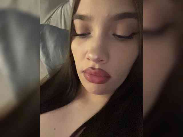 Glossmixdoll webcam