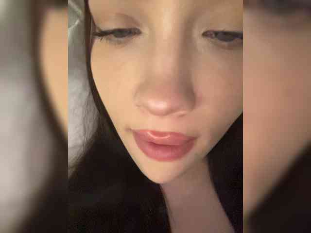 Glossmixdoll webcam