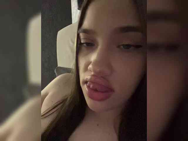 Glossmixdoll webcam