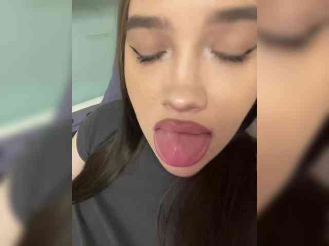 Glossmixdoll Sex Cam Show