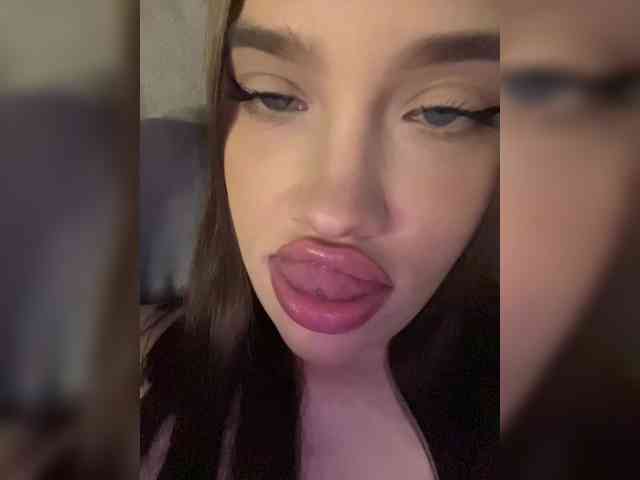 Glossmixdoll webcam