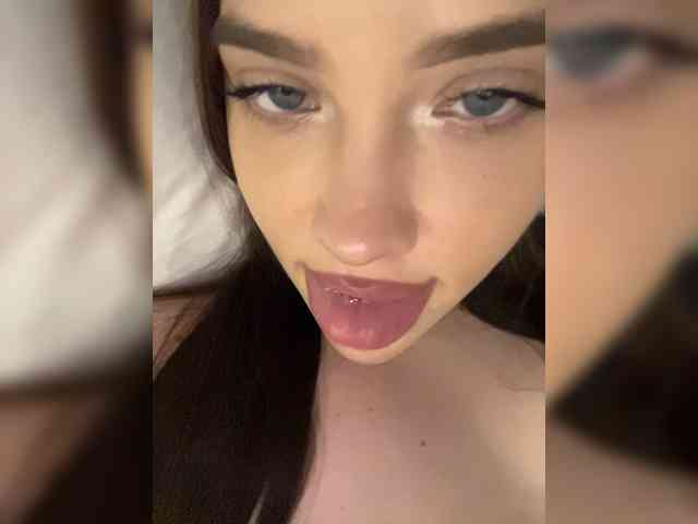 Glossmixdoll webcam