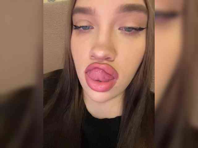 Glossmixdoll webcam